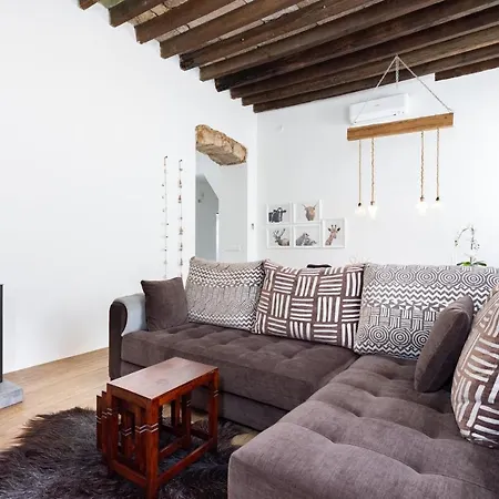 Holiday home Home2book Stunning Design House