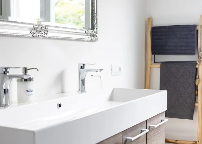 Home2book Stunning Design House Arafo