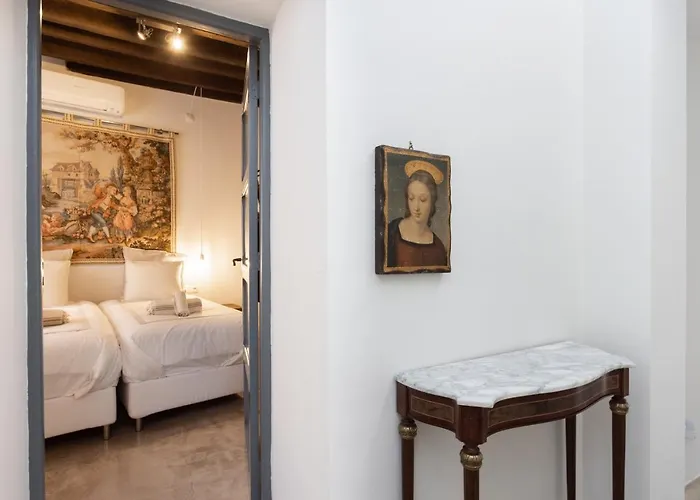 Home2book Stunning Design House Arafo