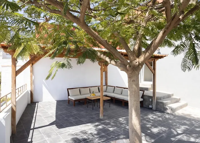 Home2book Stunning Design House Hébergement de vacances