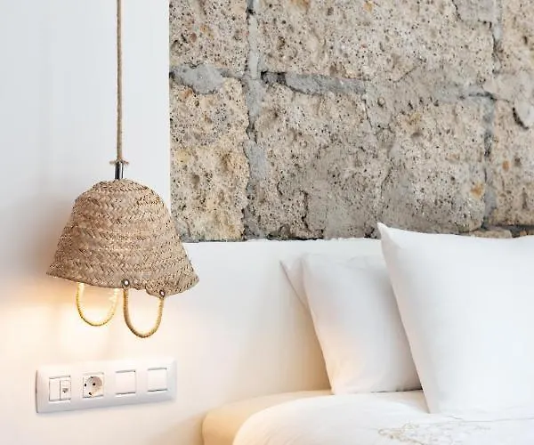 Home2book Stunning Design House * Arafo